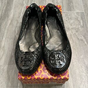 Tory Burch Silver Plated Snake Print Reva Ballet Flats Size 8